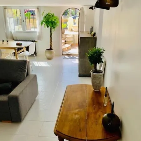 Apartamento Proche Paris, Disneyland+la Vallee Village.